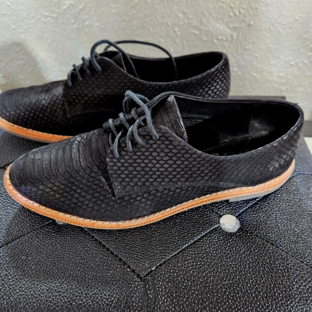 Vince Camuto lace ups